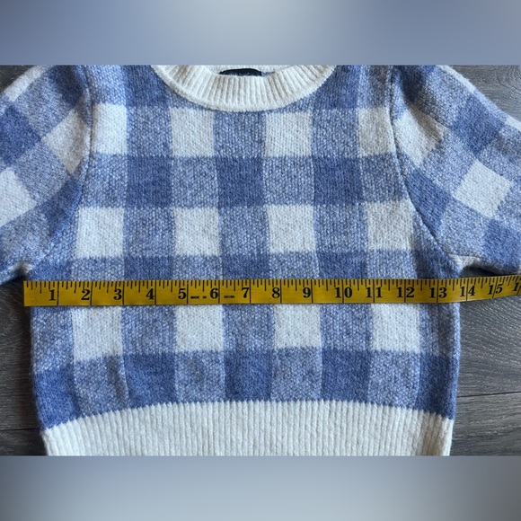 Debut Super Soft Blue & White Checked Crewneck Cropped Sweater Top. Size S/M - Picture 9 of 12